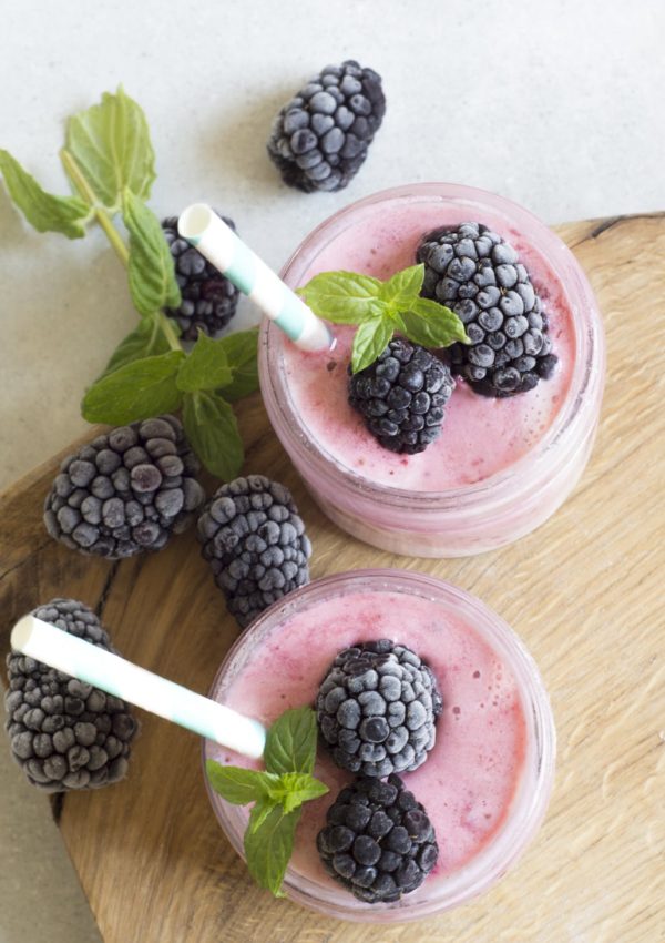 3 Paleo Breakfast Smoothies Loaded with Healthy Fats